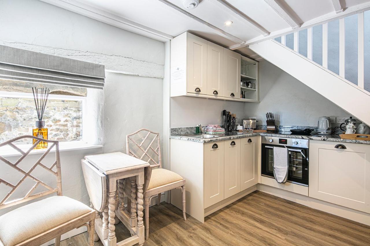 The Artists Loft - A Superb Cottage Sensitively Converted From A Grade II Listed 17Th Century Building Bakewell Buitenkant foto